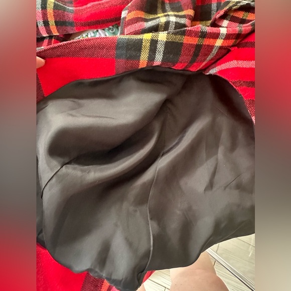 Chulo Pony NWOT beautiful red tartan plaid coat with black lining - Picture 8 of 8